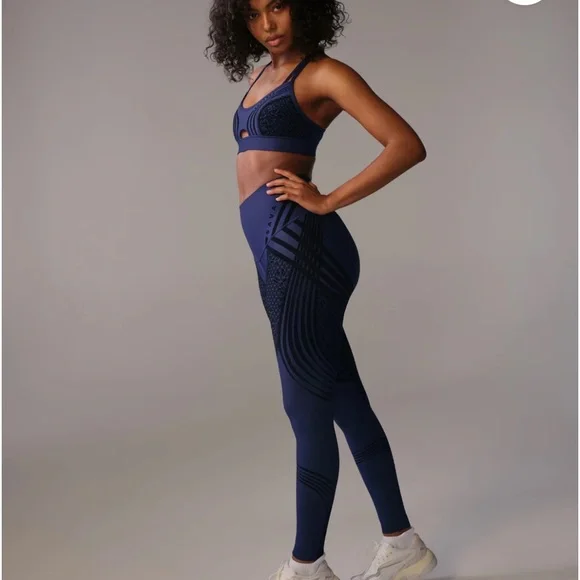 Savage X Fenty Ocean Cavern Blue Special FX High-Waist Legging with Sports Bra - Picture 5 of 14